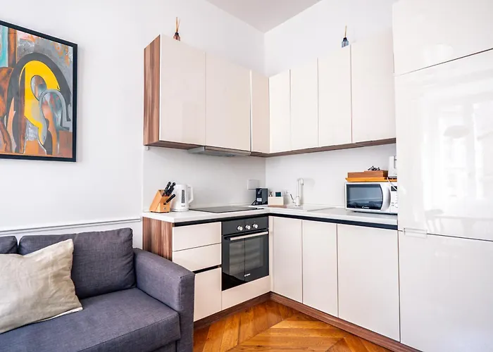 Stylish 1br, 2bath Castel Sant'angelo 6a Appartement