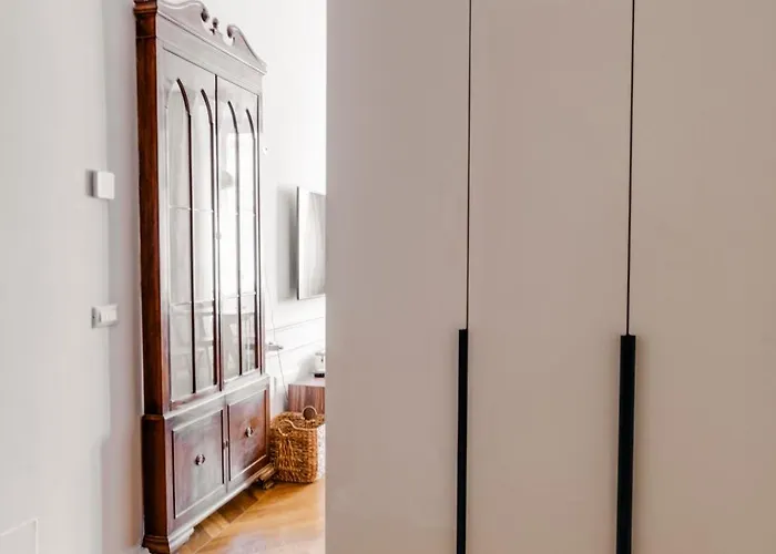 Stylish 1br, 2bath Castel Sant'angelo 6a